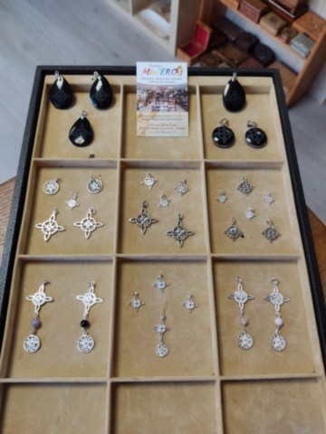 pendentif noeud de sorcière argent