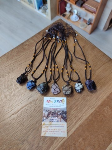 Boutique pierre naturelle macon collier pierre brute