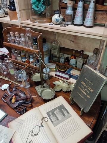 Cabinet de curiosités Min'EROS Macon Lyon